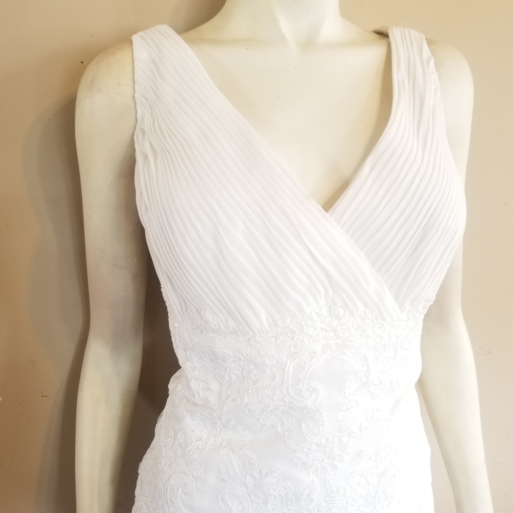 David's bridals maxi wedding dress - Picture 4 of 8